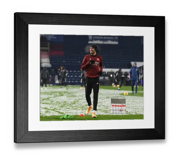 Framed Print : Arsenal's Pierre-Emerick Aubameyang Prepares for West Bromwich Albion Clash (2020-21)