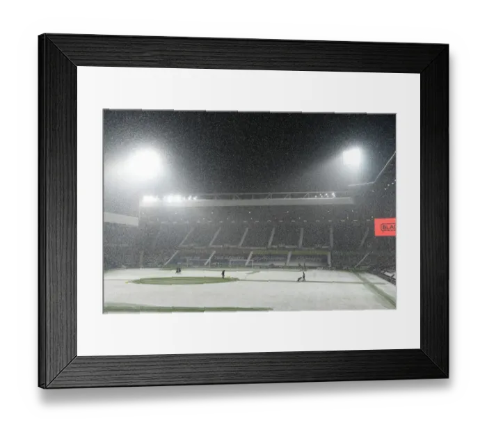 Framed Print : Snowy Showdown: Arsenal vs. West Bromwich Albion, Premier League 2020-21
