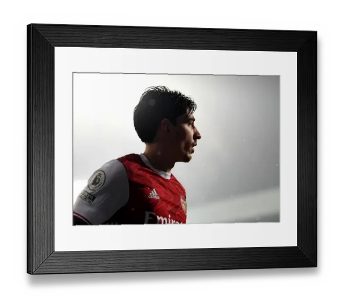 Framed Print : Hector Bellerin in Action: Arsenal vs. West Bromwich Albion, Premier League 2020-21