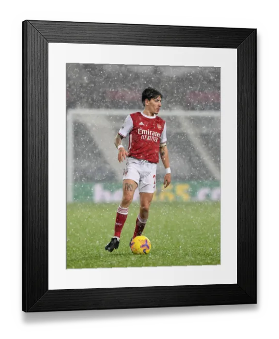 Framed Print : Hector Bellerin in Action: Arsenal vs. West Bromwich Albion, Premier League 2020-21 Framed Print : Hector Bellerin in Action: Arsenal vs. West Bromwich Albion, Premier League 2020-21