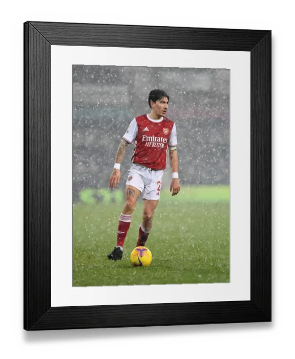 Framed Print : Hector Bellerin in Action: Arsenal vs. West Bromwich Albion, Premier League 2020-21