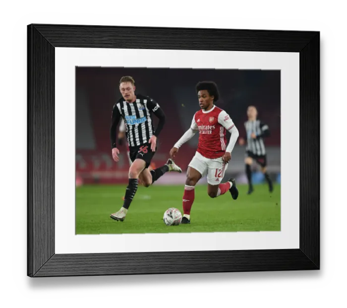 Framed Print : Arsenal vs Newcastle United: FA Cup Showdown - Willian vs Longstaff