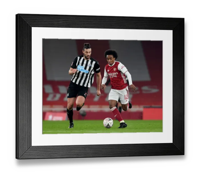 Framed Print : FA Cup Showdown: Willian vs Carroll - A Winged Battle