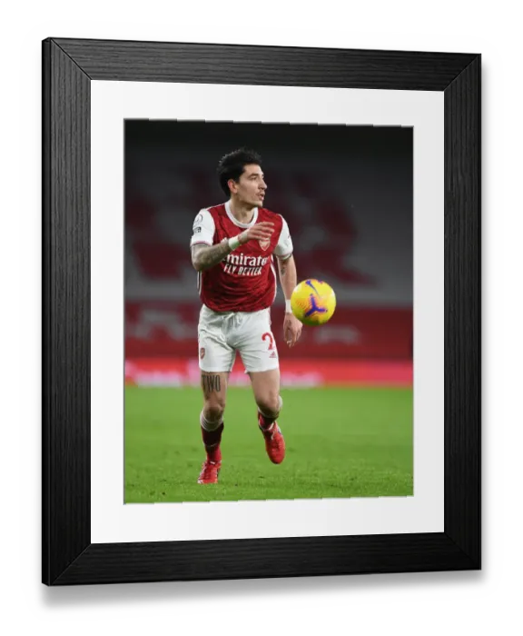 Framed Print : Arsenal vs Crystal Palace: Hector Bellerin at Empty Emirates Stadium - Premier League 2020-21