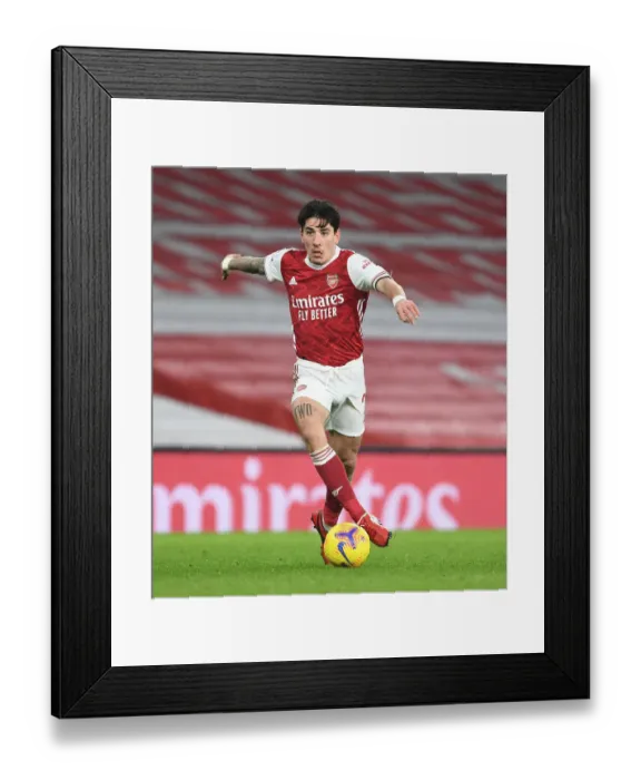 Framed Print : Arsenal's Hector Bellerin in Action at Emptied-Out Emirates Stadium Against Crystal Palace (Premier League 2020-21)