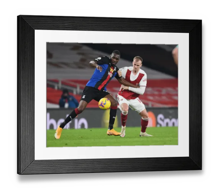 Framed Print : Arsenal vs Crystal Palace: Rob Holding Clashes with Christian Benteke in Empty Emirates Stadium, Premier League 2020-21