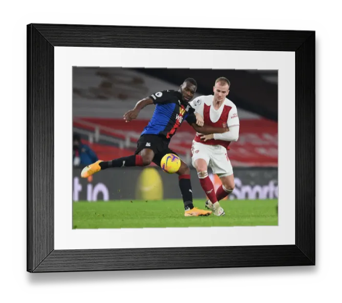 Framed Print : Arsenal vs Crystal Palace: Rob Holding Faces Off Against Christian Benteke in Empty Emirates Stadium, Premier League 2021