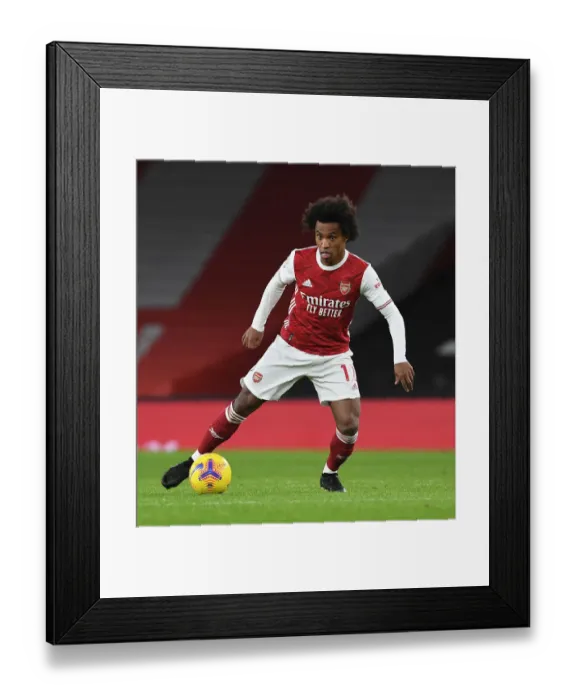 Framed Print : Arsenal's Willian in Action: 2021 Premier League - Arsenal vs Newcastle United (Behind Closed Doors) Framed Print : Arsenal's Willian in Action: 2021 Premier League - Arsenal vs Newcastle United (Behind Closed Doors)