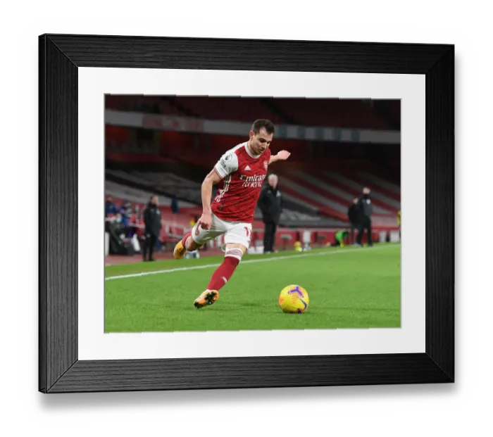 Framed Print : Arsenal vs Newcastle United: Emirates Showdown in Empty Stadiums (January 2021)