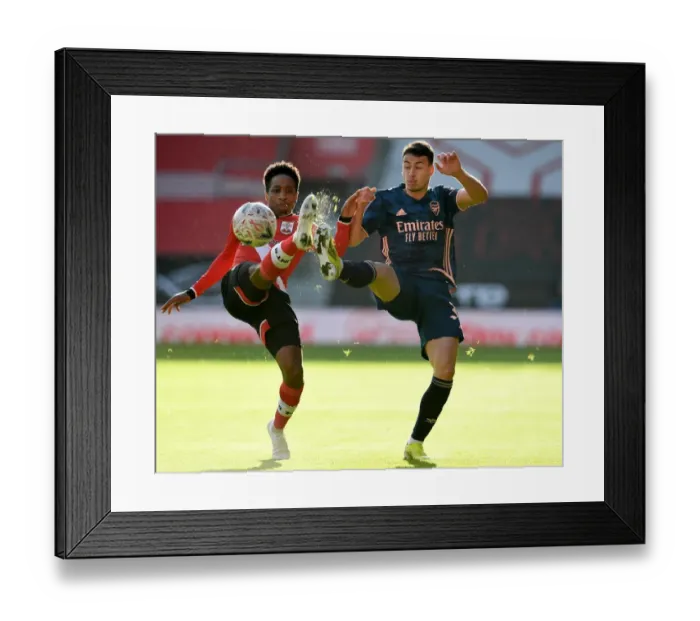 Framed Print : Arsenal vs Southampton: Emirates FA Cup Showdown in Empty Stands, 2021