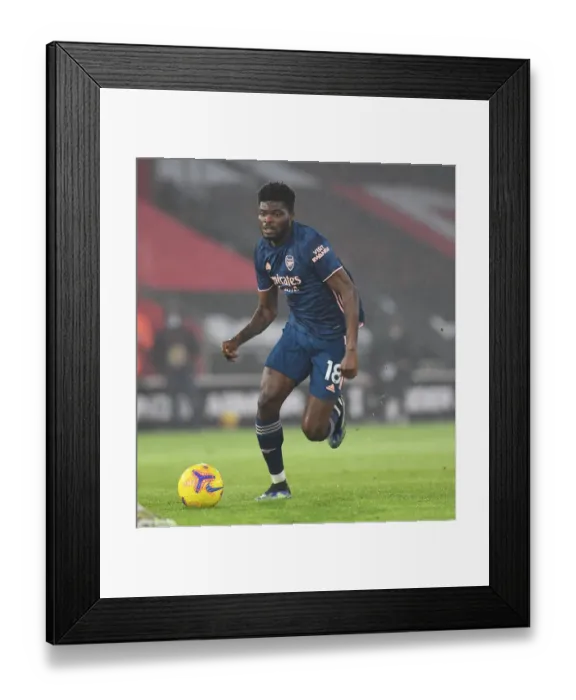 Framed Print : Arsenal's Thomas Partey in Action at Empty Southampton Stadium - Premier League 2020-21
