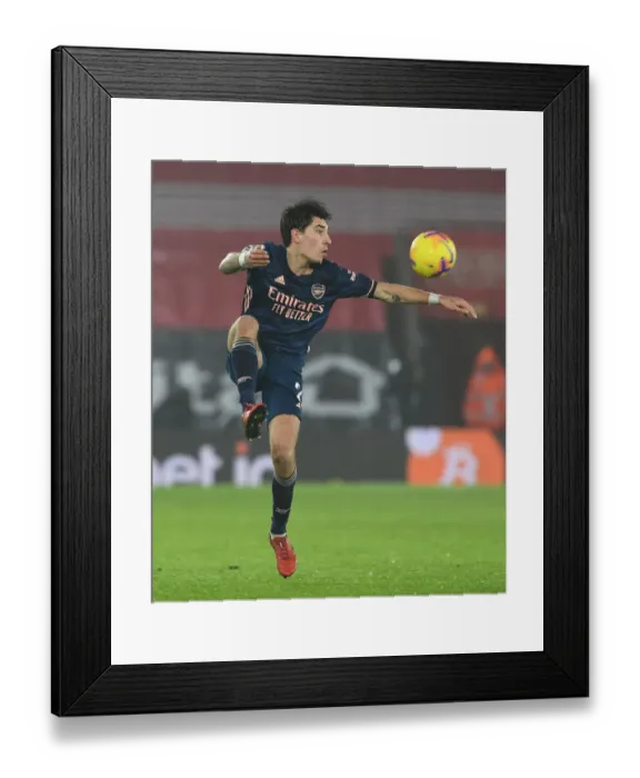 Framed Print : Arsenal's Hector Bellerin at Empty Southampton Stadium - Premier League 2020-21 Framed Print : Arsenal's Hector Bellerin at Empty Southampton Stadium - Premier League 2020-21