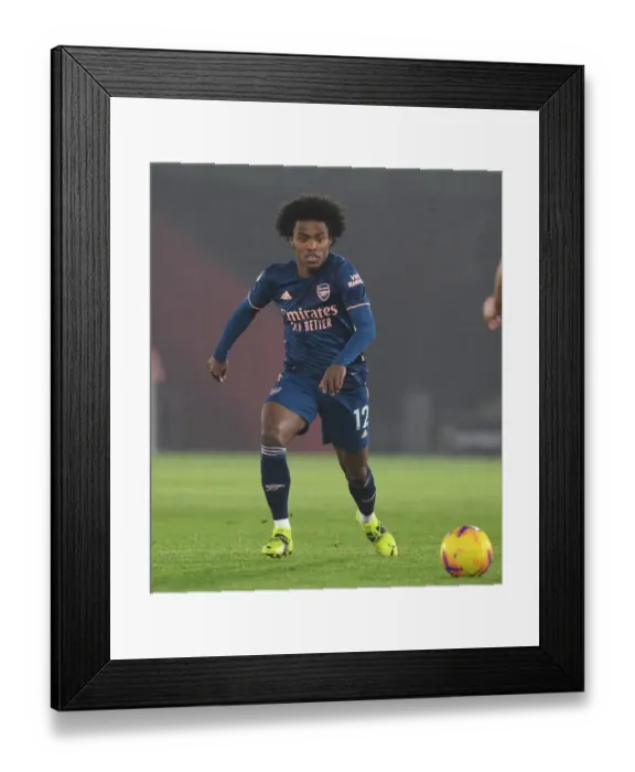Framed Print : Willian at Empty Southampton Stadium: Arsenal's Premier League Match 2021 Framed Print : Willian at Empty Southampton Stadium: Arsenal's Premier League Match 2021