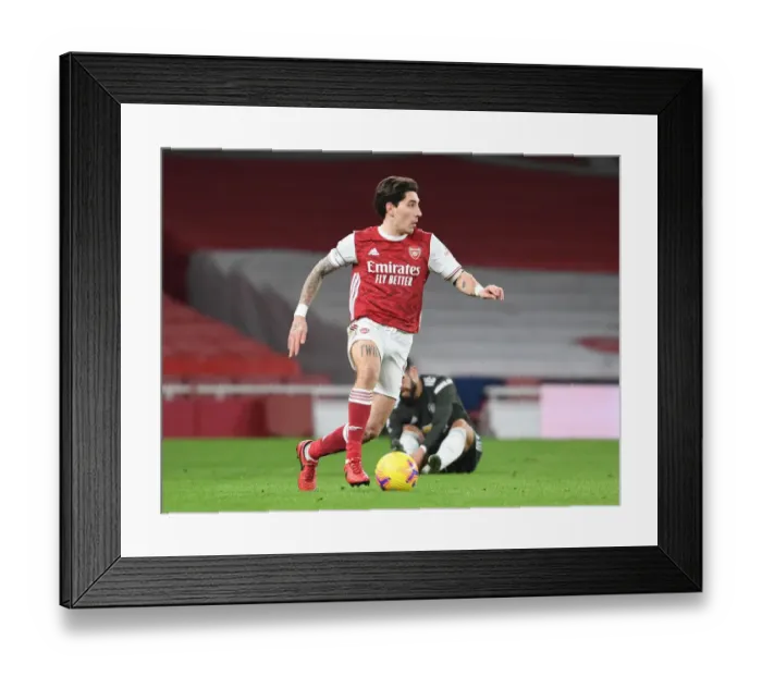 Framed Print : Arsenal vs Manchester United: Empty Showdown at Emirates Stadium (2020-21)