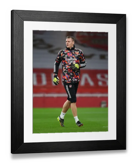 Framed Print : Arsenal vs Manchester United: Emirates Showdown in Empty London (2021)