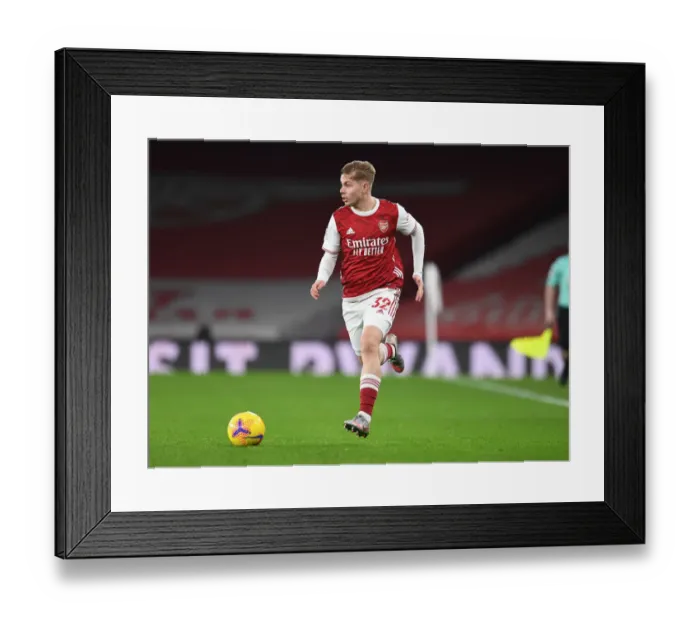 Framed Print : Emile Smith Rowe Shines in Empty Emirates: Arsenal's Brilliant Victory over Manchester United (Premier League 2020-21)