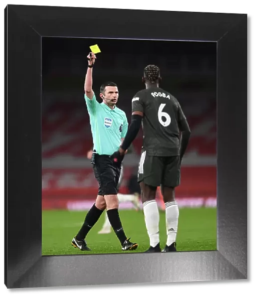 Arsenal vs Manchester United: Michael Oliver Shows Yellow Card Amid Empty Emirates Stadium (Premier League 2021)