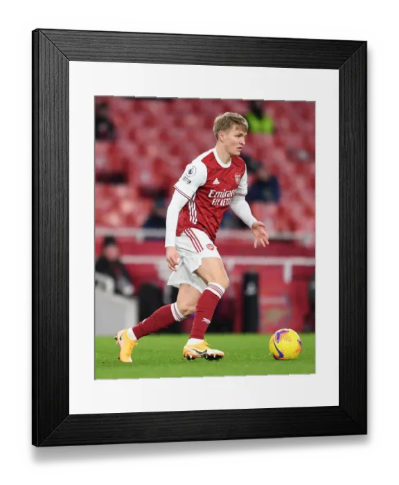 Framed Print : Arsenal vs Manchester United: Emirates Showdown in Empty Stadiums (2020-21)