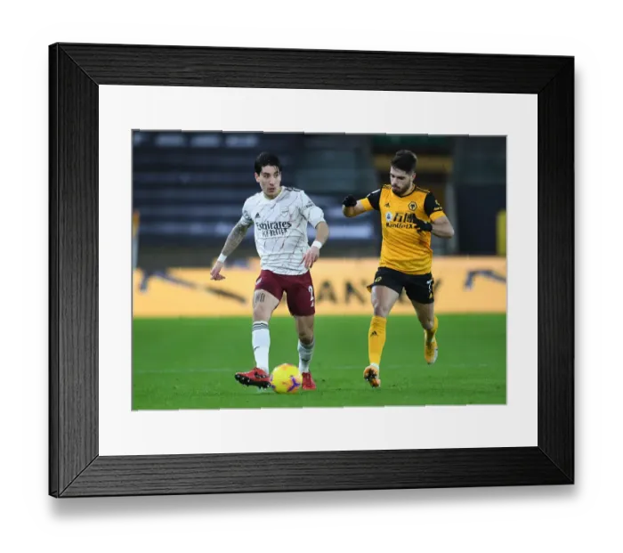 Framed Print : Hector Bellerin Faces Pressure from Pedro Neto: Wolverhampton Wanderers vs Arsenal, Premier League 2020-21