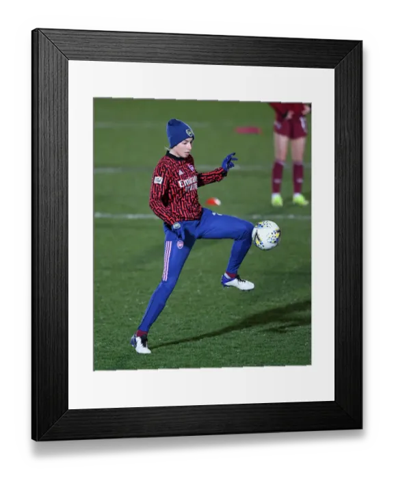 Framed Print : Arsenal's Leah Williamson Gears Up for FA WSL Showdown Against Chelsea