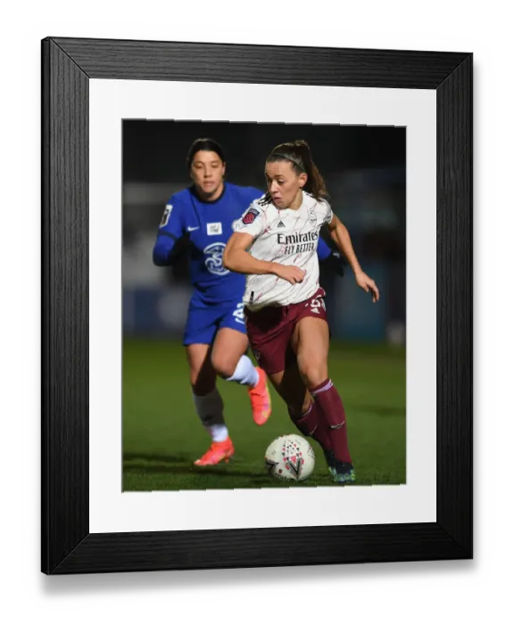 Framed Print : Arsenal's Katie McCabe in Action against Chelsea during FA WSL Match