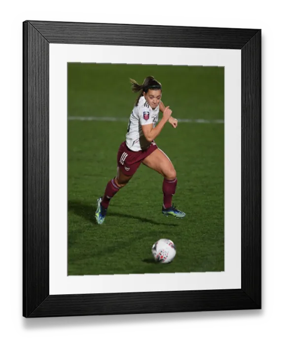 Framed Print : Arsenal's Katie McCabe in Action against Chelsea Women in FA WSL Clash Framed Print : Arsenal's Katie McCabe in Action against Chelsea Women in FA WSL Clash