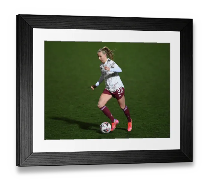 Framed Print : Beth Mead in Action: Chelsea Women vs. Arsenal Women, FA WSL Match