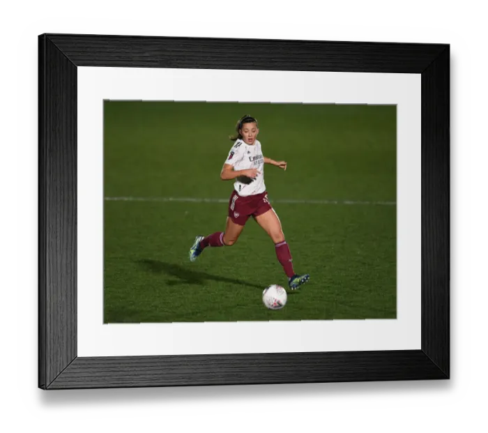 Framed Print : Arsenal's Katie McCabe in Action against Chelsea during FA WSL Clash Framed Print : Arsenal's Katie McCabe in Action against Chelsea during FA WSL Clash