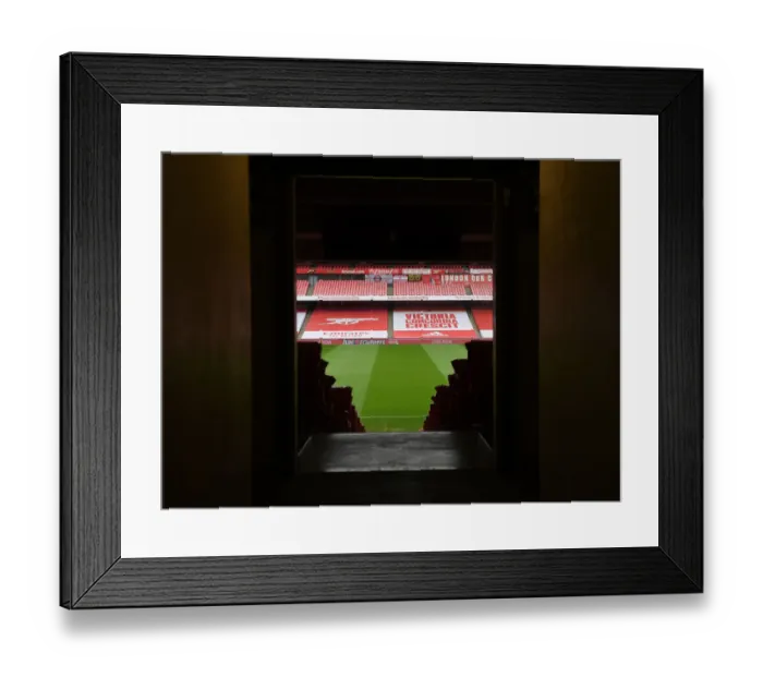 Framed Print : Arsenal vs Leeds United: Premier League Showdown at Emirates Stadium