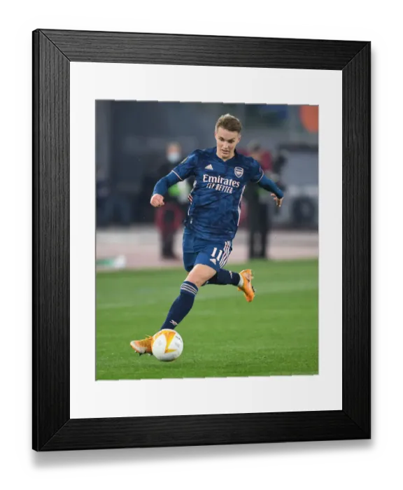 Framed Print : Arsenal vs. SL Benfica: Europa League Clash at Stadio Olimpico, Rome Framed Print : Arsenal vs. SL Benfica: Europa League Clash at Stadio Olimpico, Rome