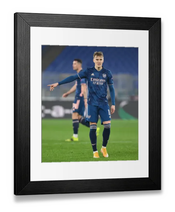 Framed Print : Arsenal vs SL Benfica: Europa League Showdown at Stadio Olimpico, Rome (2021)
