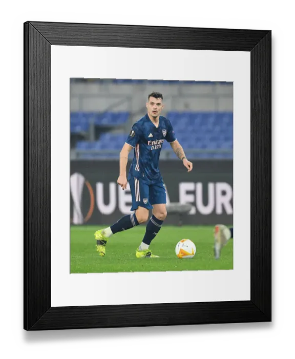 Framed Print : Arsenal vs. SL Benfica: Europa League Showdown at Stadio Olimpico, Rome