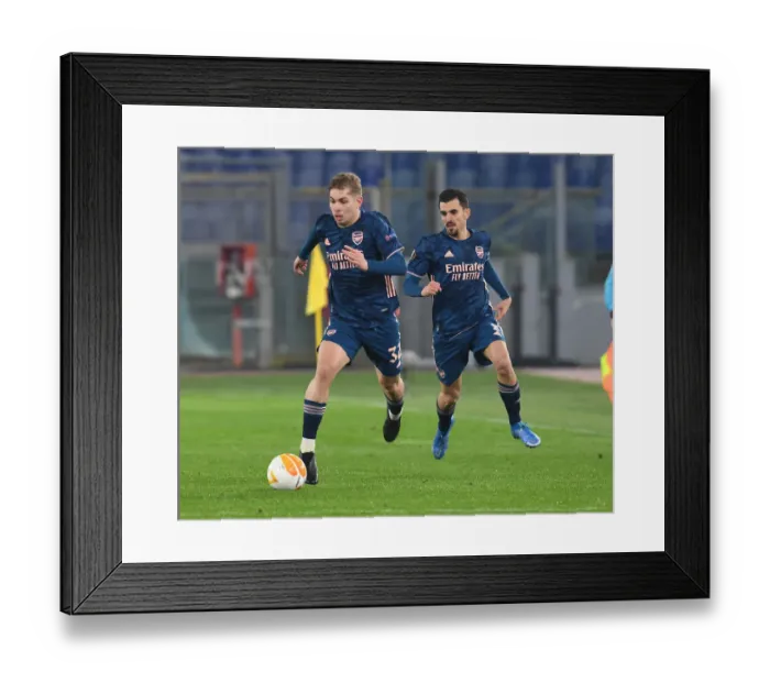 Framed Print : Arsenal vs SL Benfica: Europa League Clash at Stadio Olimpico, Rome, 2021