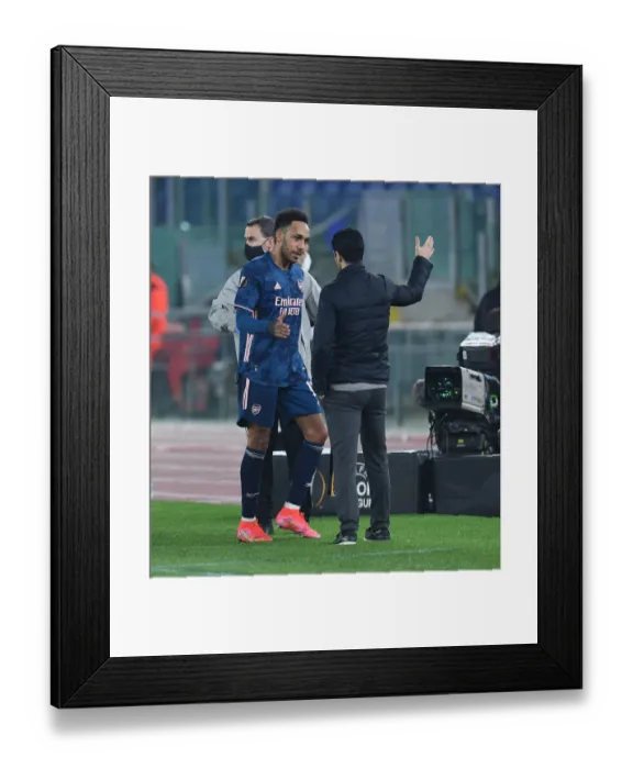 Framed Print : Aubameyang Bids Farewell to the Field: Arsenal vs. SL Benfica in UEFA Europa League