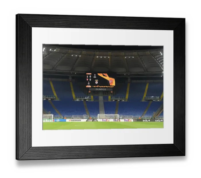 Framed Print : Arsenal's Europa League Battle at Stadio Olimpico: SL Benfica Showdown