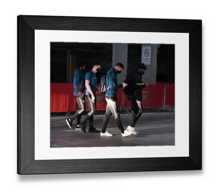 Framed Print : Arsenal Players Prepare for Manchester City Showdown at Empty Emirates Stadium (2020-21)