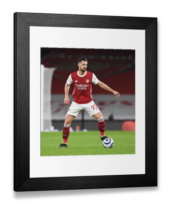 Framed Print : Empty Emirates: Arsenal vs Manchester City Clash in COVID-19 Restrictions, Premier League 2020-21
