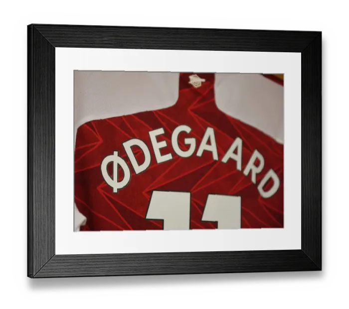 Framed Print : Arsenal vs Manchester City: Empty Emirates Showdown in the Premier League (2020-21) Framed Print : Arsenal vs Manchester City: Empty Emirates Showdown in the Premier League (2020-21)