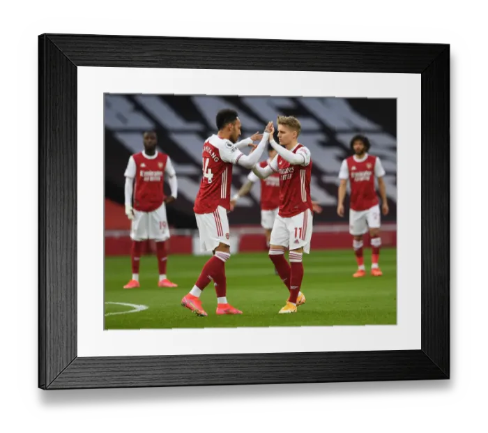 Framed Print : Arsenal's Aubameyang and Odegaard High-Five: Arsenal vs Manchester City, 2021 (Behind Closed Doors)