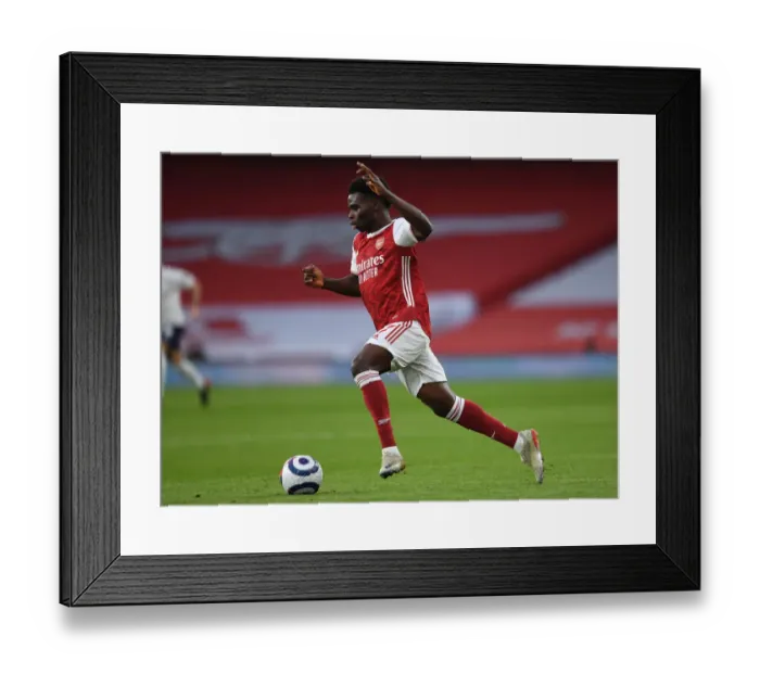 Framed Print : Arsenal's Bukayo Saka in Action Against Manchester City - 2020-21 Premier League