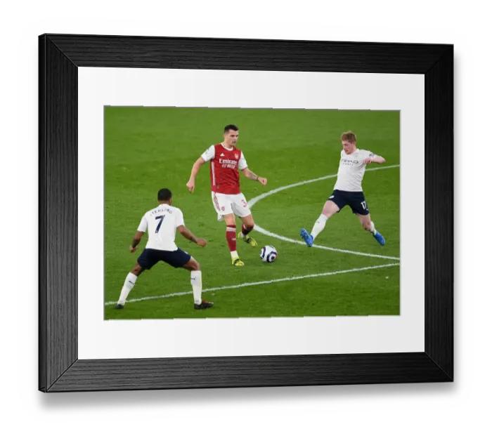 Framed Print : Arsenal vs Manchester City: Xhaka Navigates Sterling and de Bruyne in Empty Emirates Stadium, Premier League 2020-21