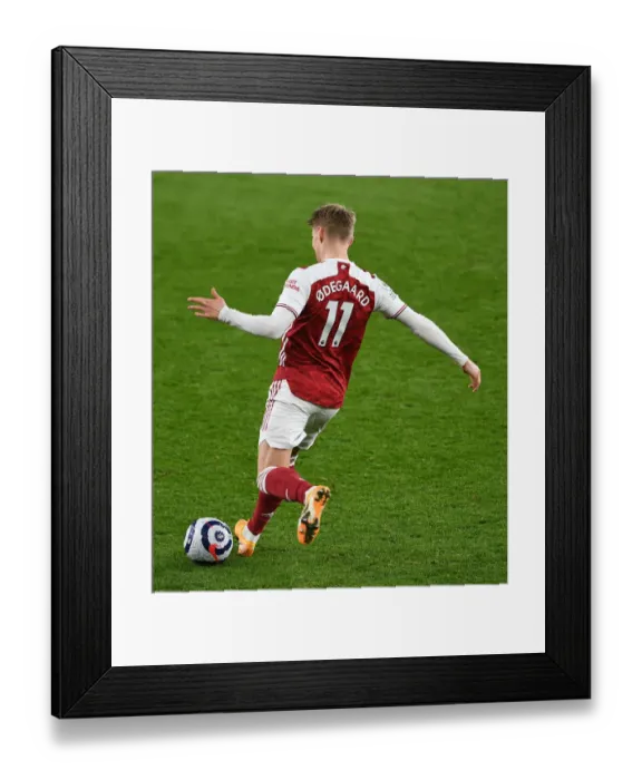 Framed Print : Empty Emirates: Arsenal vs Manchester City Showdown (2021) Framed Print : Empty Emirates: Arsenal vs Manchester City Showdown (2021)