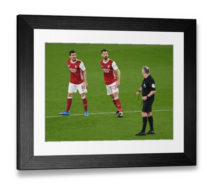 Framed Print : Arsenal vs Manchester City: Dani Ceballos and Pablo Mari Discuss with Referee Amid Strict COVID-19 Protocols (2020-21) Framed Print : Arsenal vs Manchester City: Dani Ceballos and Pablo Mari Discuss with Referee Amid Strict COVID-19 Protocols (2020-21)