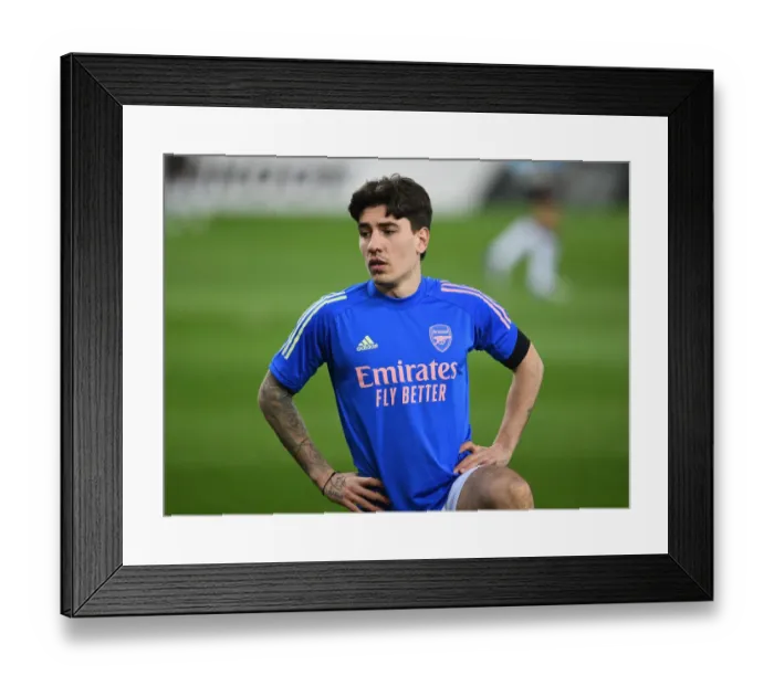 Framed Print : Arsenal's Hector Bellerin Prepares for Arsenal FC vs SL Benfica UEFA Europa League Clash in Piraeus