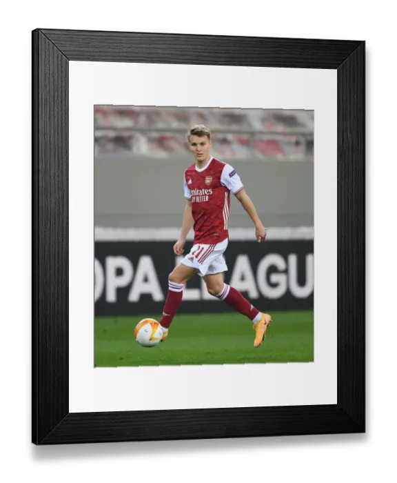 Framed Print : Martin Odegaard in Action: Arsenal vs SL Benfica, Europa League 2021 Framed Print : Martin Odegaard in Action: Arsenal vs SL Benfica, Europa League 2021