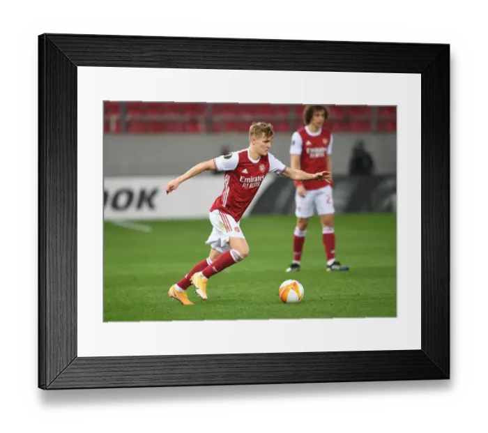 Framed Print : Arsenal's Martin Odegaard in Action against SL Benfica in the Europa League Round of 32, Piraeus, Greece (February 2021) Framed Print : Arsenal's Martin Odegaard in Action against SL Benfica in the Europa League Round of 32, Piraeus, Greece (February 2021)