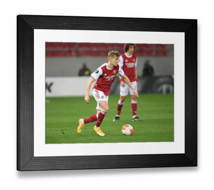Framed Print : Martin Odegaard in Action: Arsenal vs SL Benfica, UEFA Europa League 2021 (Piraeus) Framed Print : Martin Odegaard in Action: Arsenal vs SL Benfica, UEFA Europa League 2021 (Piraeus)
