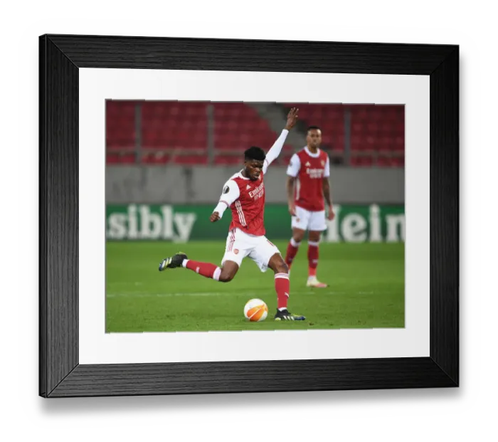Framed Print : Thomas Partey in Action: Arsenal vs SL Benfica, UEFA Europa League 2021