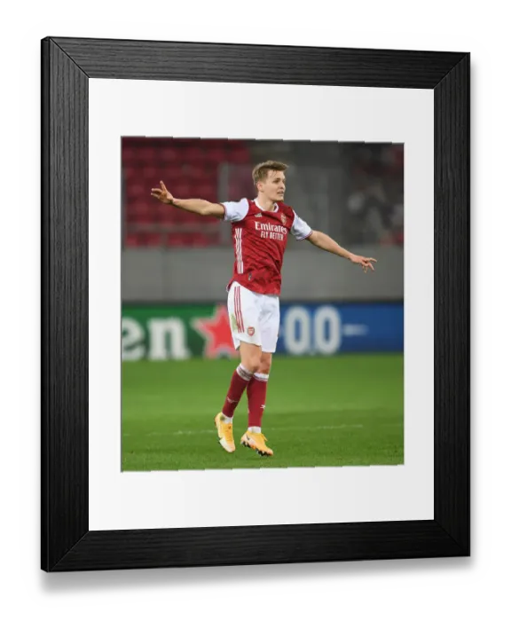 Framed Print : Martin Odegaard in Action: Arsenal vs SL Benfica, Europa League 2020-21, Piraeus Framed Print : Martin Odegaard in Action: Arsenal vs SL Benfica, Europa League 2020-21, Piraeus