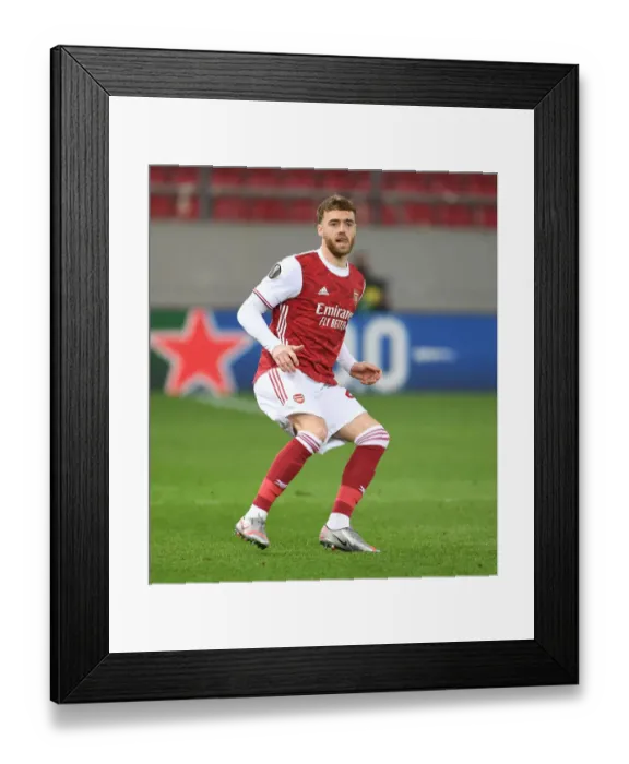 Framed Print : Arsenal's Calum Chambers in Europa League Action against SL Benfica (2021) Framed Print : Arsenal's Calum Chambers in Europa League Action against SL Benfica (2021)